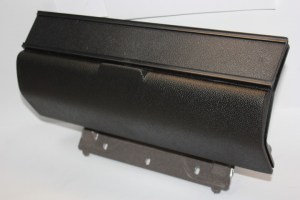 Крышка панели приборов  ВАЗ-2103  (вещевого ящика)  в сборе  (пр-во Автокомпонент)
