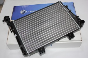 Радиатор охлаждения  ВАЗ-2107  карбюратор алюминиевый  (пр-во LUZAR)