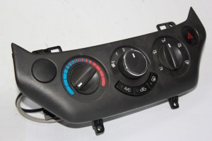 Блок управления отопителем и вентиляцией  Chevrolet AVEO T250 с кондиц.  (пр-во GM)