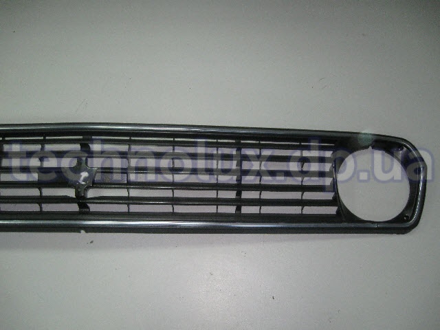 Решетка облицовки радиатора  ГАЗ-2410  (пр-во Технопласт)