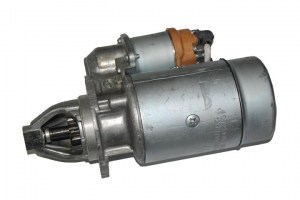 Стартер  ЗИЛ-130, ЛАЗ-695Н  (12V, 1.8 kW, Z = 9)  (пр-во БАТЭ)