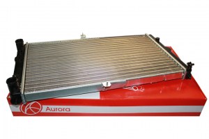 Радиатор охлаждения  ВАЗ-2110  карбюратор  (пр-во AURORA)