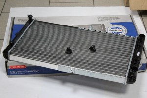 Радиатор охлаждения  ВАЗ-2110  карбюратор  (пр-во ПЕКАР)
